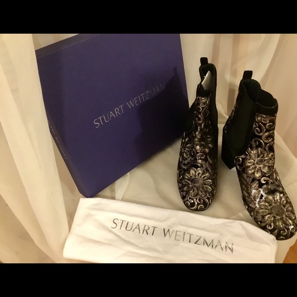 Stuart Weitzman  Bootie Black Velvet - Picture 3 of 7